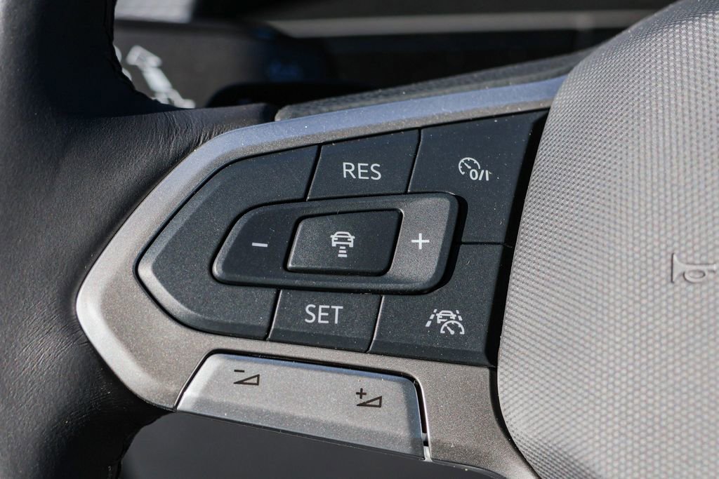 New 2025 Volkswagen Atlas Cross Sport SEL Premium R-Line image 25