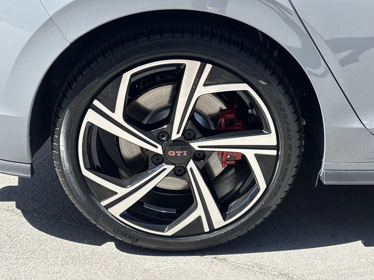 New 2026 Volkswagen GTI SE FWD image 6