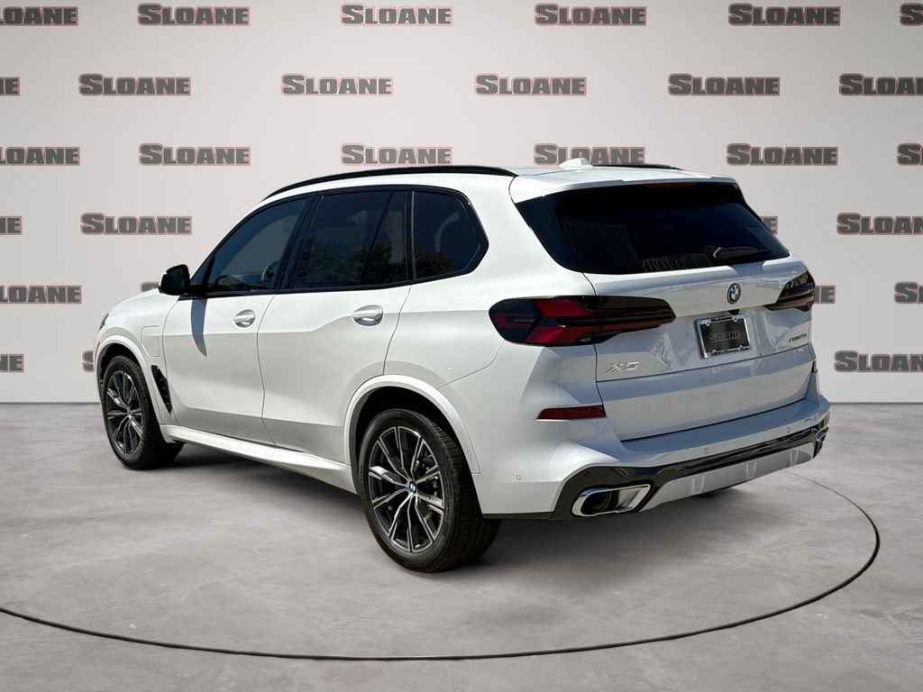 New 2026 BMW X5 xDrive50e w/ M Sport Package AWD/4WD image 3