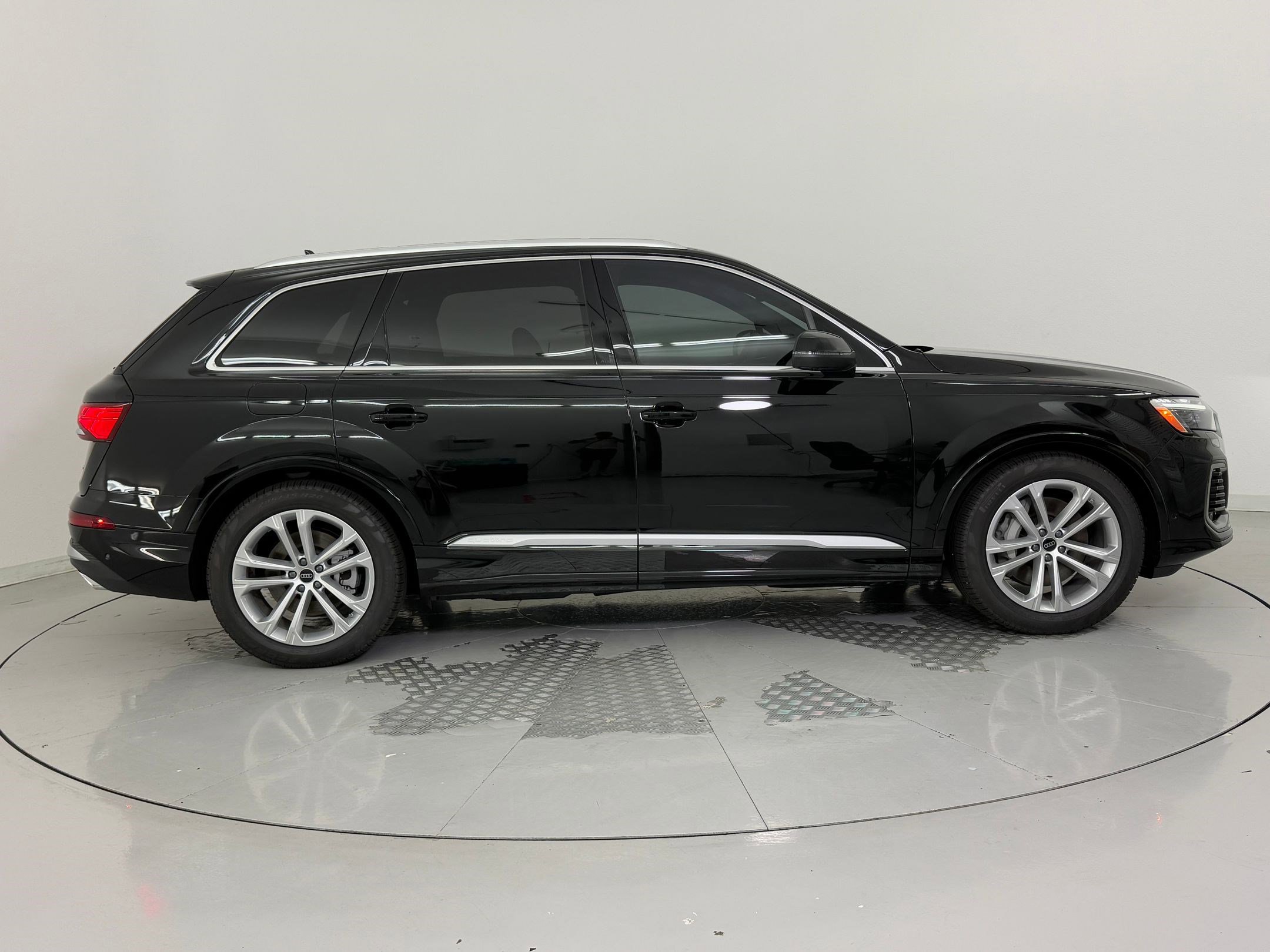 New 2026 Audi Q7 3.0T Premium Plus image 8