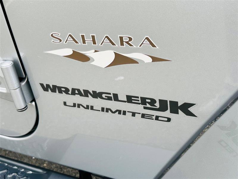 Used 2018 Jeep Wrangler Unlimited Sahara w/ Connectivity Group image 21