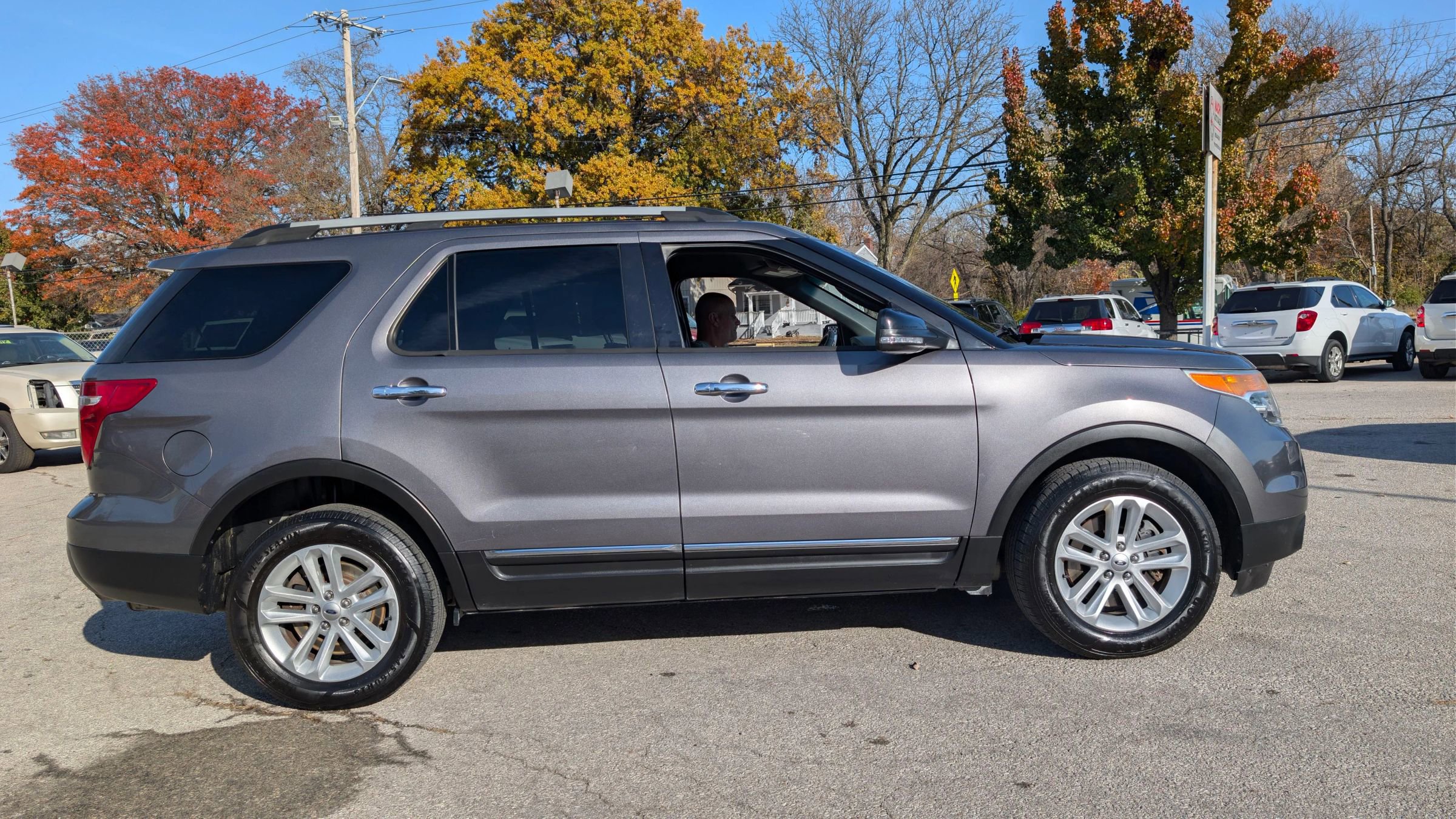Used 2013 Ford Explorer XLT w/ Class III Trailer Tow Pkg image 8