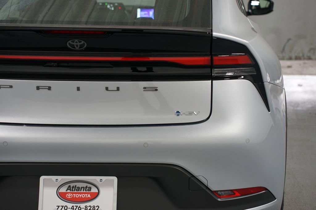 New 2026 Toyota Prius LE image 10
