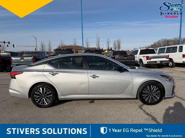 Used 2024 Nissan Altima 2.5 SV image 4