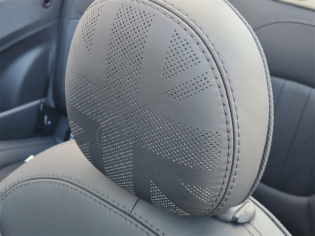 Used 2022 MINI Cooper S image 26