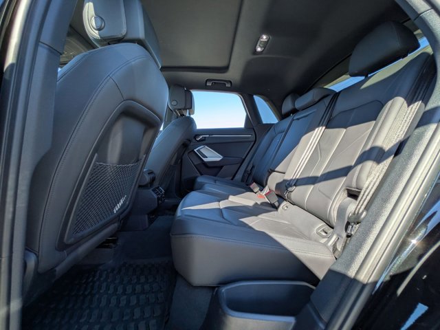 Used 2022 Audi Q3 2.0T Premium image 16