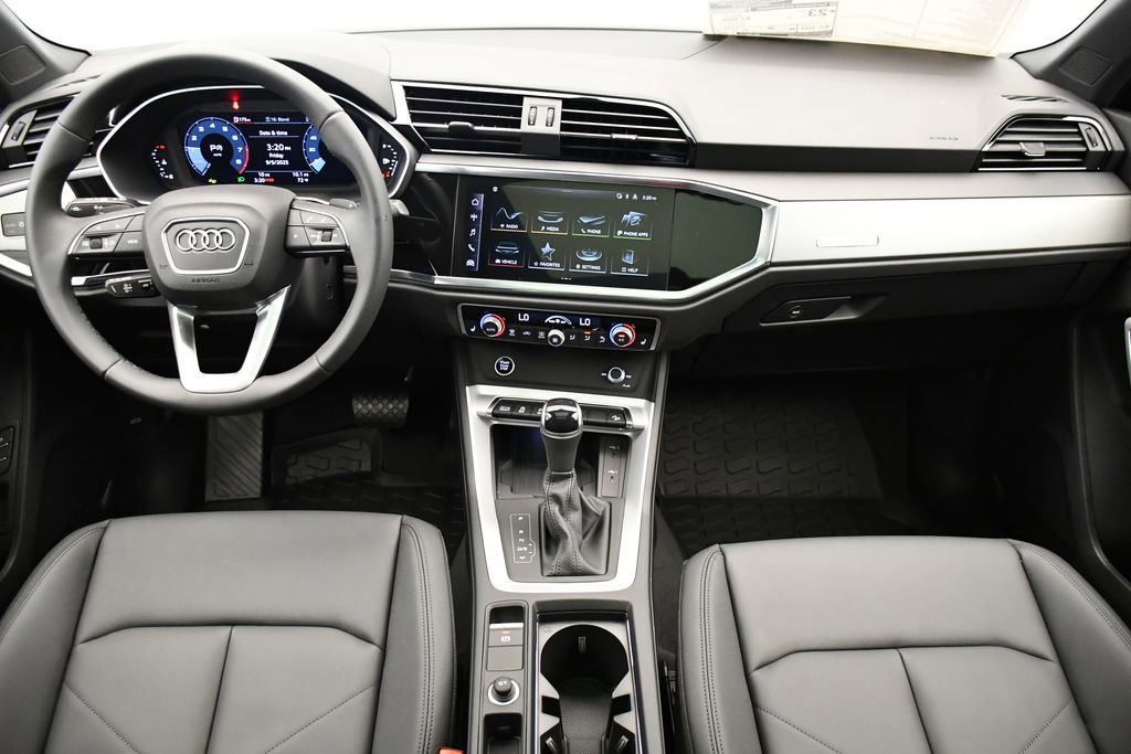 Used 2025 Audi Q3 2.0T Premium w/ Convenience Package image 21