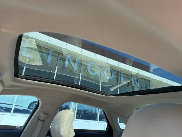 Used 2019 Lincoln MKZ Reserve w/ Luxury Package AWD/4WD image 11