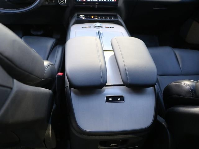 Used 2025 Lincoln Navigator L Reserve w/ Jet Appearance Package image 17