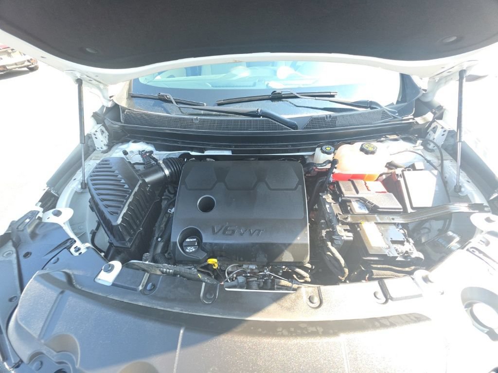 Used 2023 Chevrolet Traverse LS AWD/4WD image 11