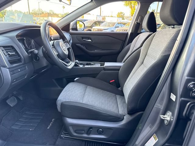 Used 2023 Nissan Rogue SV FWD image 9