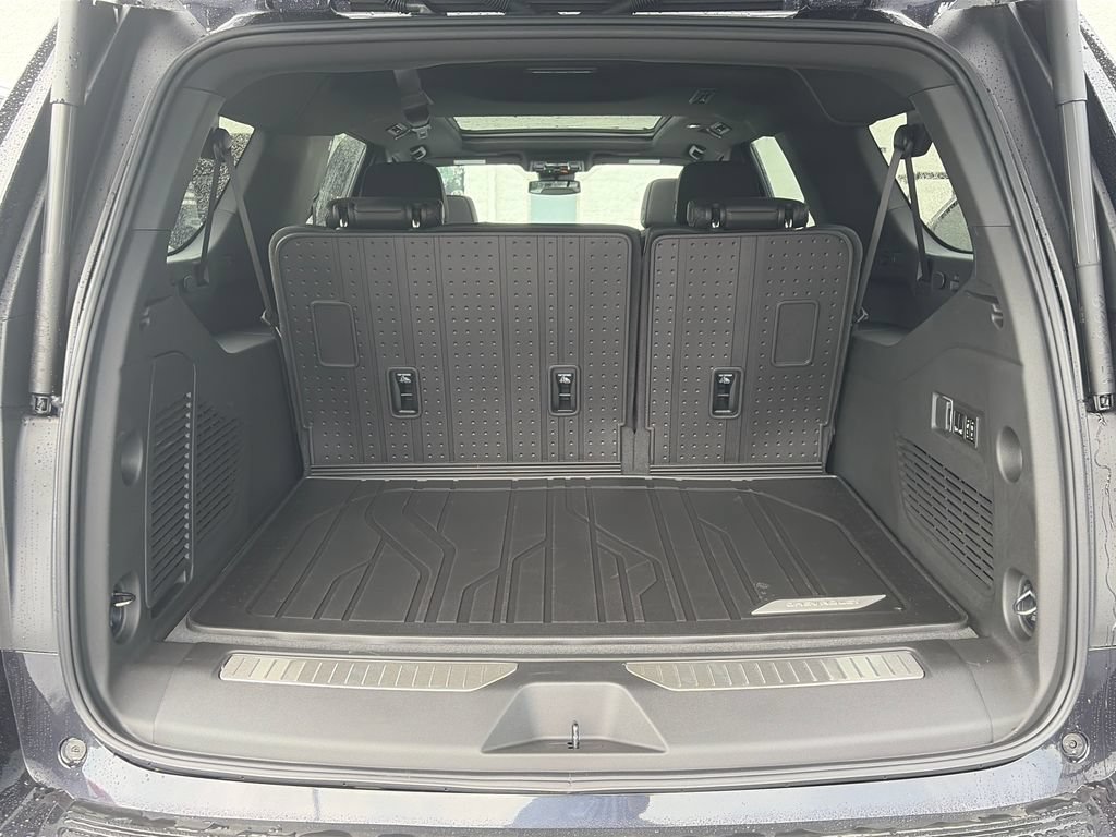 New 2026 Chevrolet Suburban RST w/ Comfort Package AWD/4WD image 6