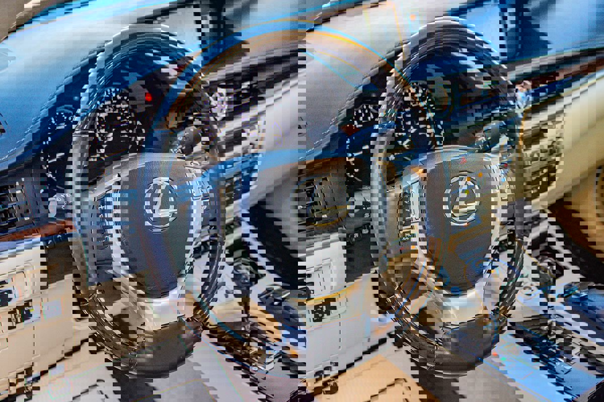 Used 2015 Lexus ES 350 image 19