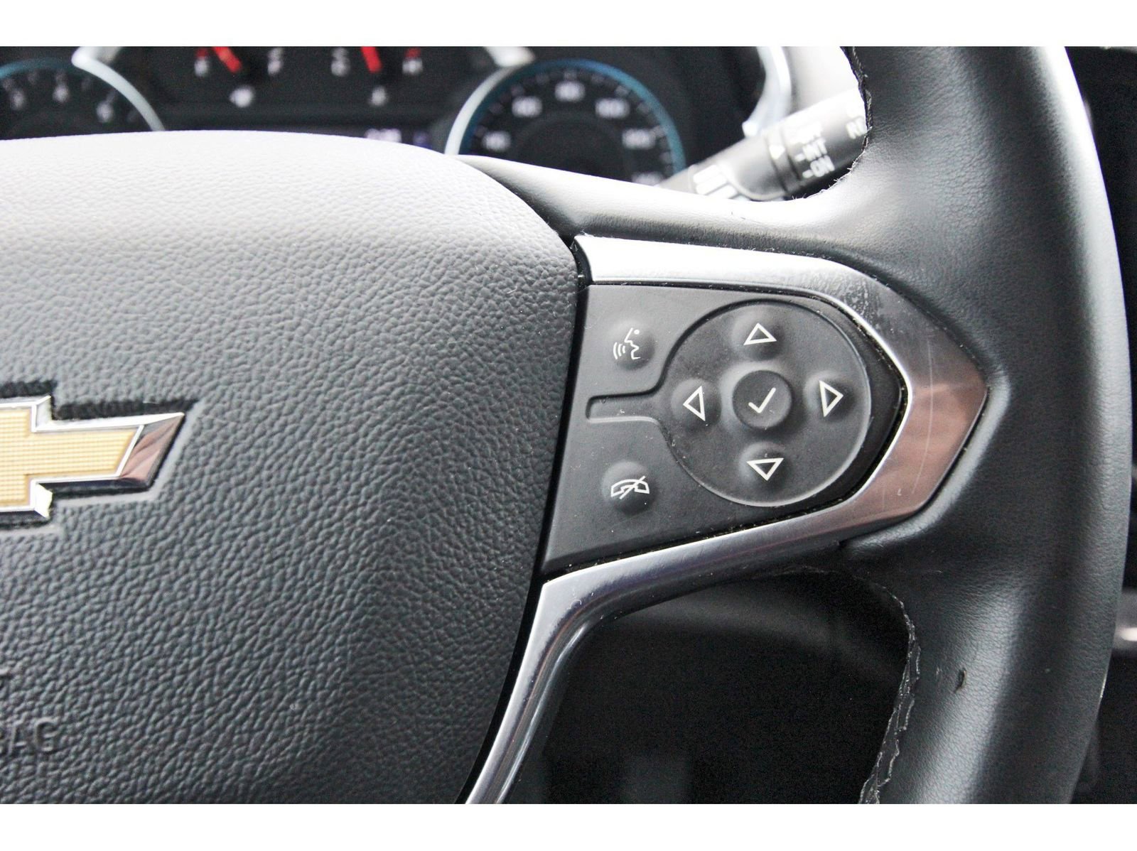 Used 2023 Chevrolet Traverse LT image 20