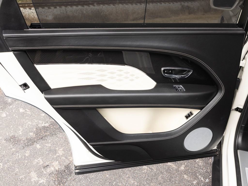 Used 2023 Bentley Bentayga Extended Wheelbase image 55