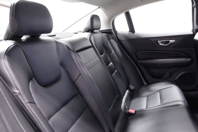 Used 2022 Volvo S60 B5 Momentum w/ Advanced Package image 18
