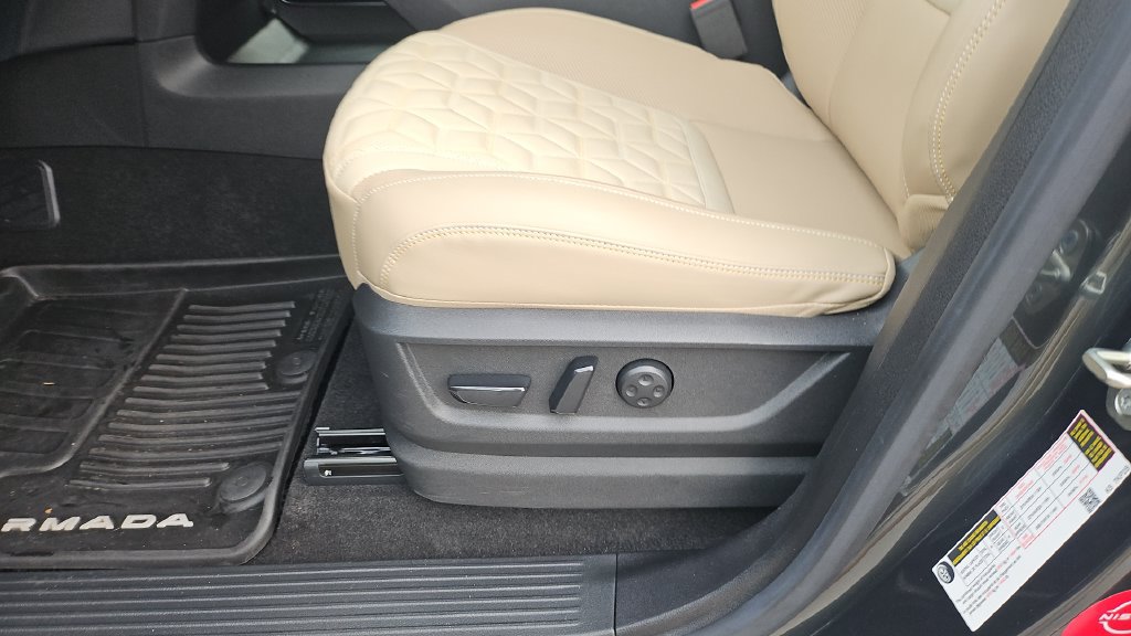 Certified 2025 Nissan Armada Platinum w/ Convenience Package RWD image 5