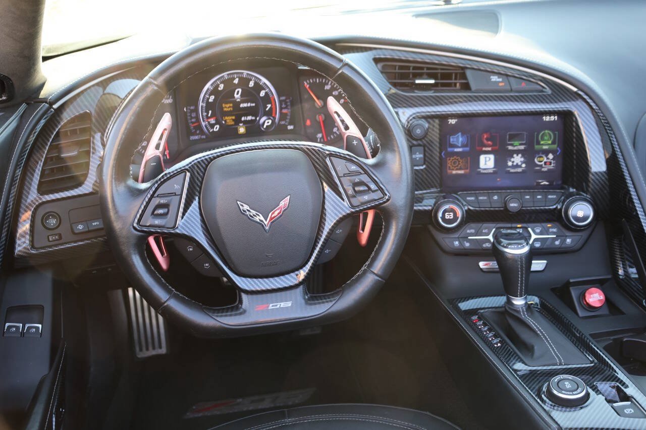 Used 2016 Chevrolet Corvette Z06 w/ 3LZ Preferred Equipment Group RWD image 22