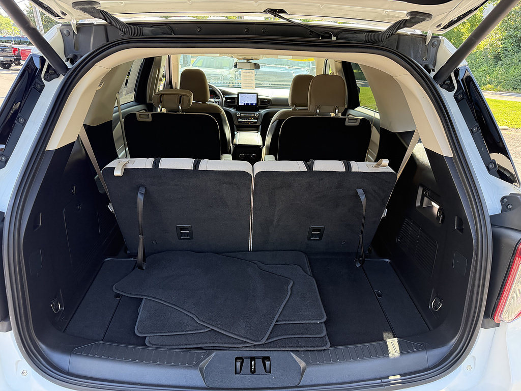Used 2020 Ford Explorer XLT AWD/4WD image 7