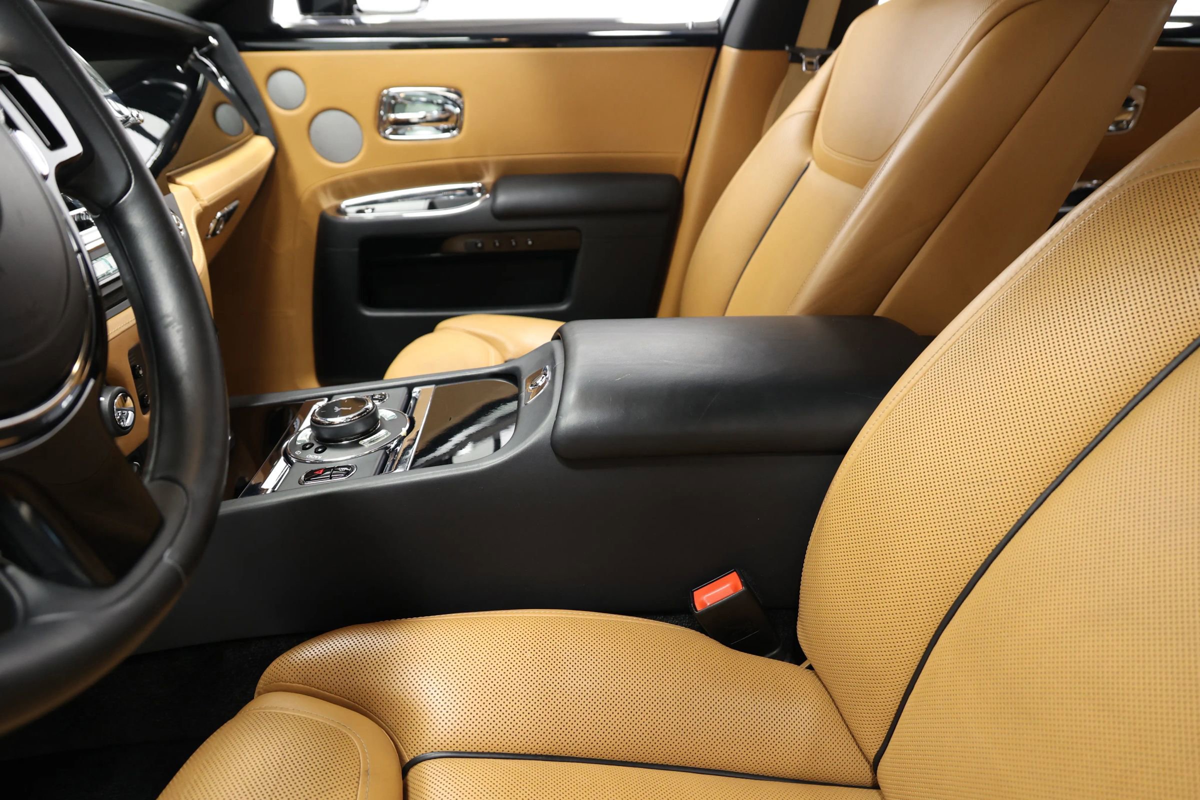 Used 2017 Rolls-Royce Ghost image 19