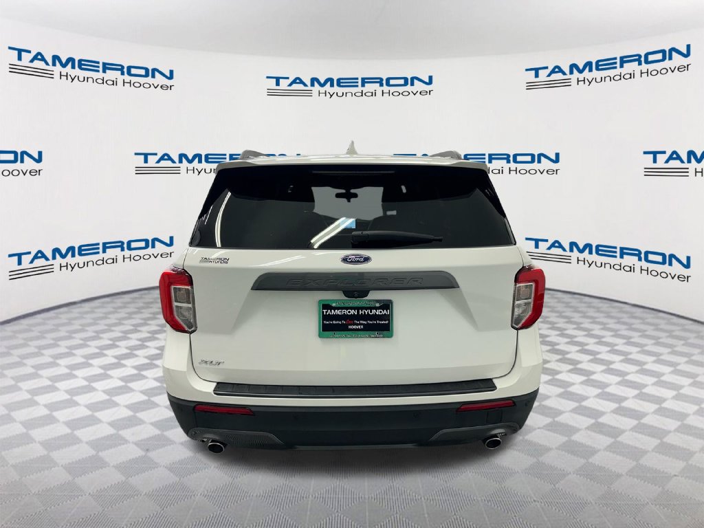 Used 2021 Ford Explorer XLT w/ Equipment Group 202A RWD image 4