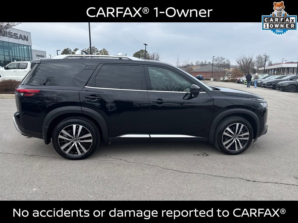 Certified 2025 Nissan Pathfinder Platinum image 3