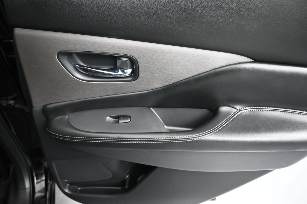 Used 2022 Nissan Murano SV FWD image 32