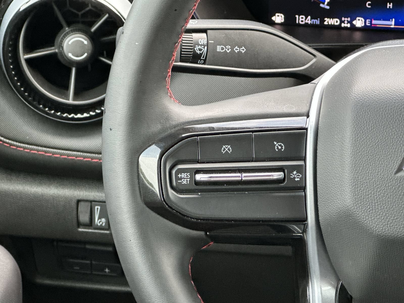 Used 2025 Chevrolet Colorado Z71 AWD/4WD image 20