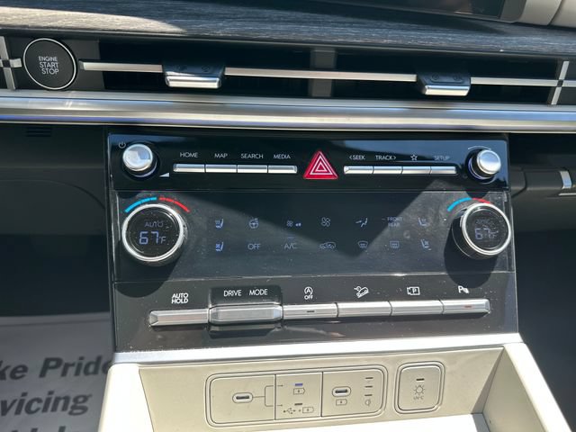 Certified 2024 Hyundai Santa Fe Limited FWD image 16