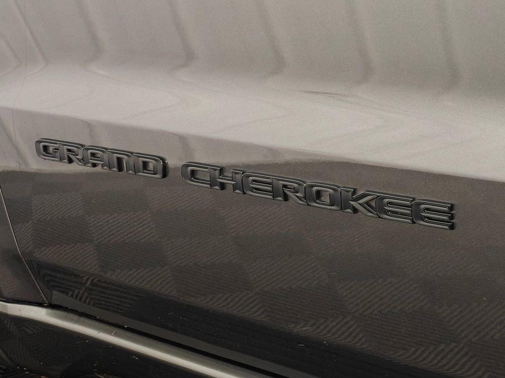 Used 2019 Jeep Grand Cherokee Altitude AWD/4WD image 55