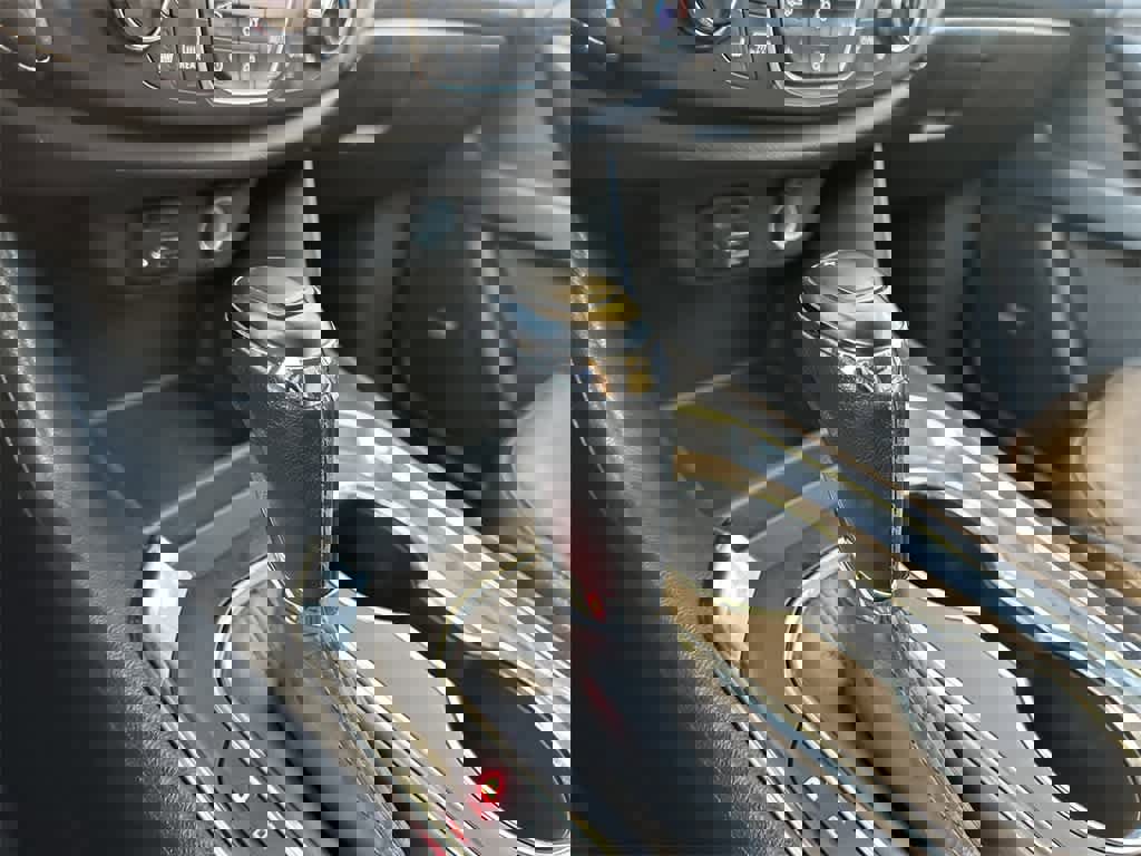 Used 2020 Chevrolet Traverse RS image 18