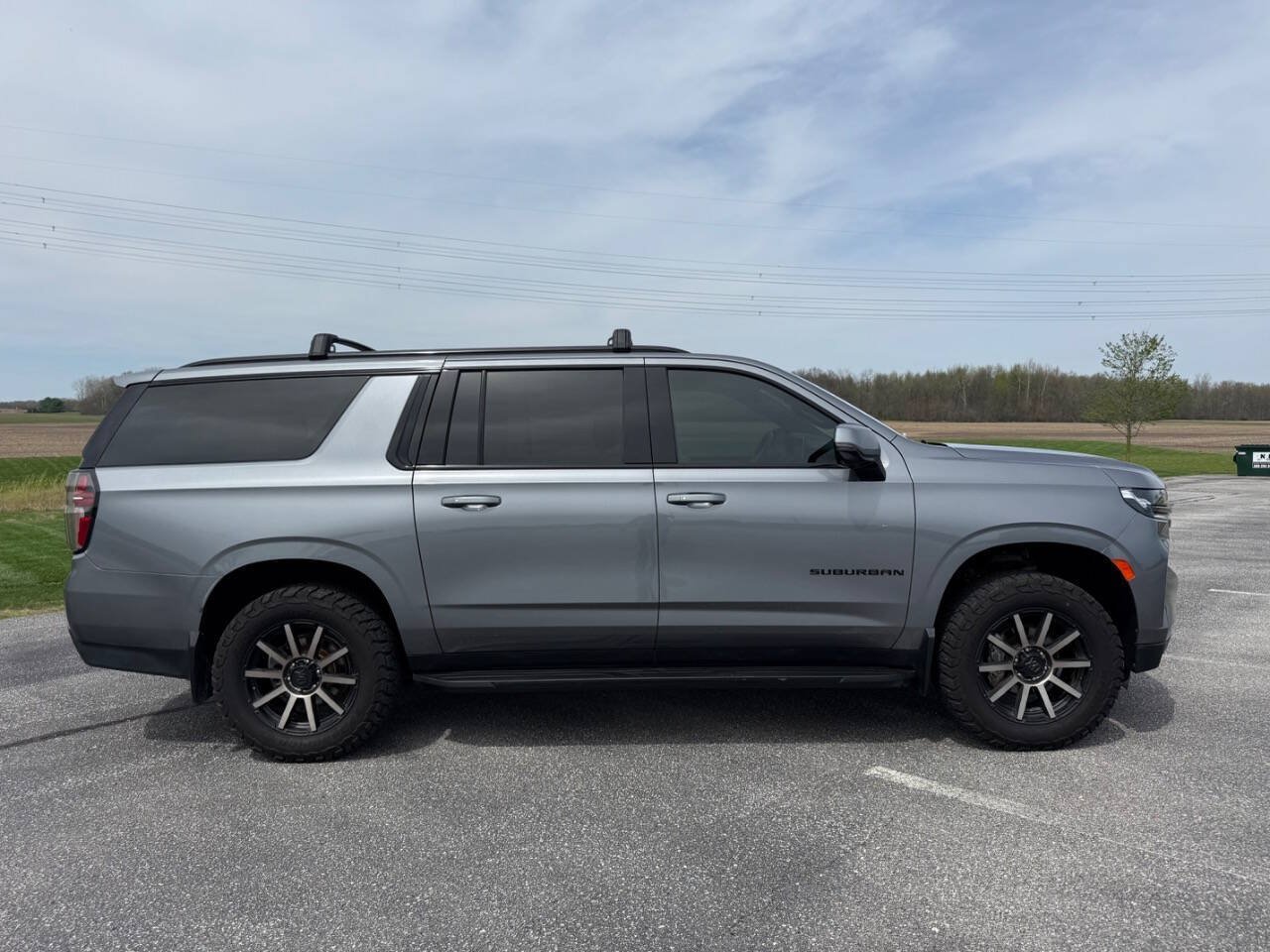 Used 2021 Chevrolet Suburban RST w/ Luxury Package AWD/4WD image 5
