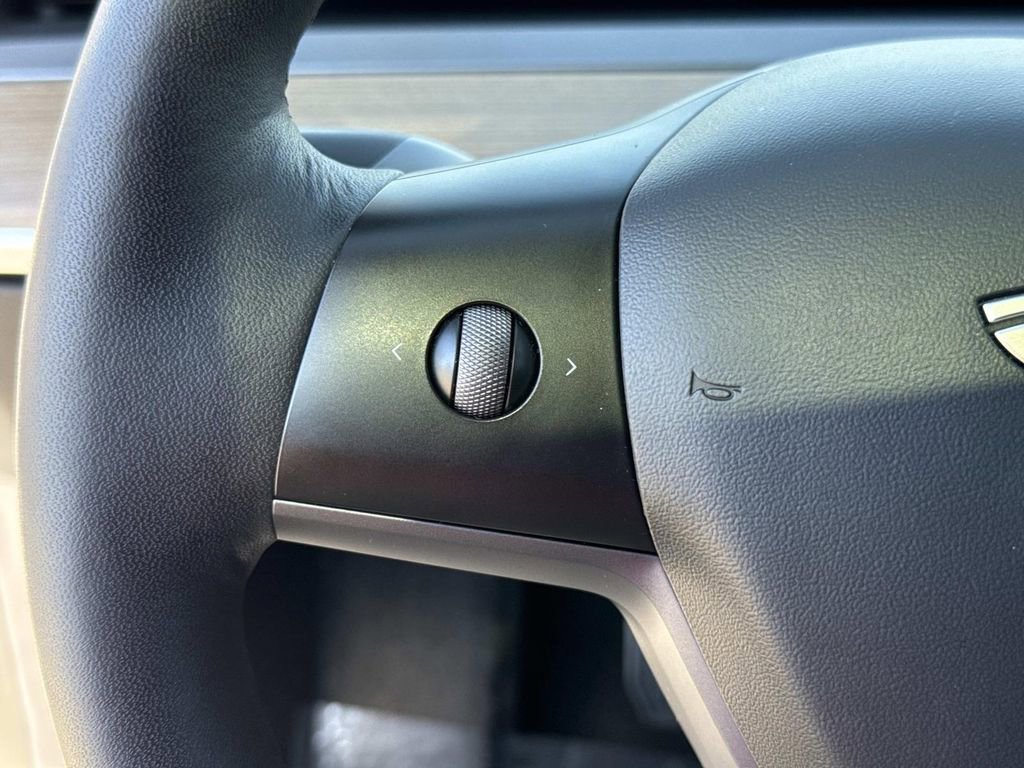 Used 2022 Tesla Model 3 Long Range image 37