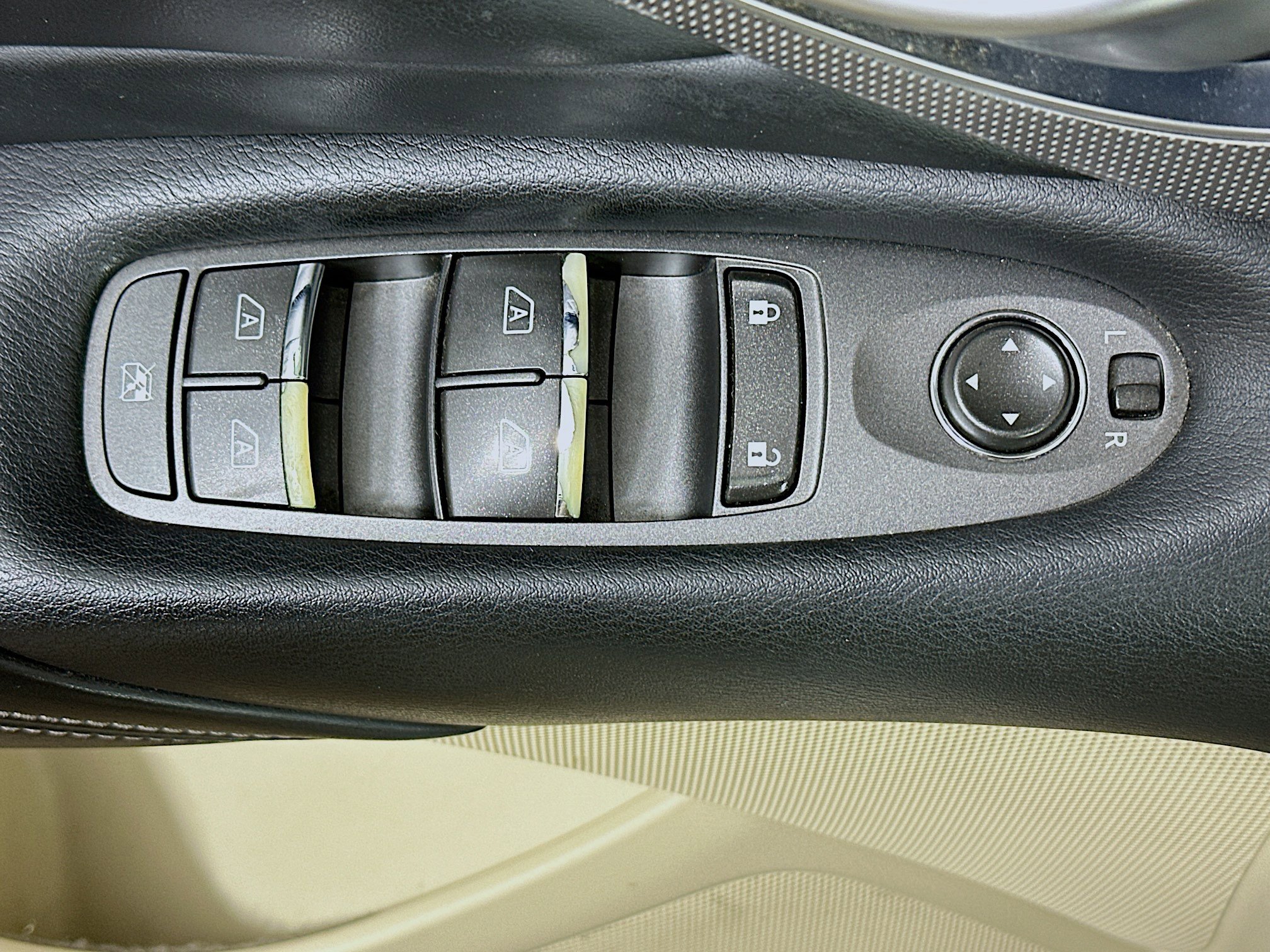 Used 2014 INFINITI Q50 Premium w/ Navigation Package RWD image 15