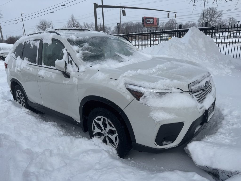 Used 2019 Subaru Forester Premium image 3