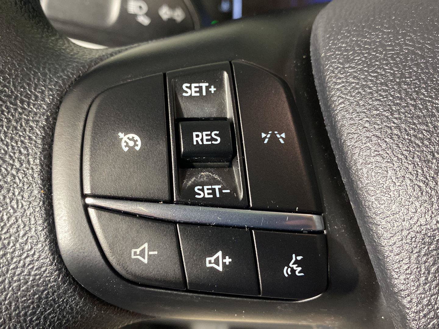 Used 2025 Ford Escape Active FWD image 21