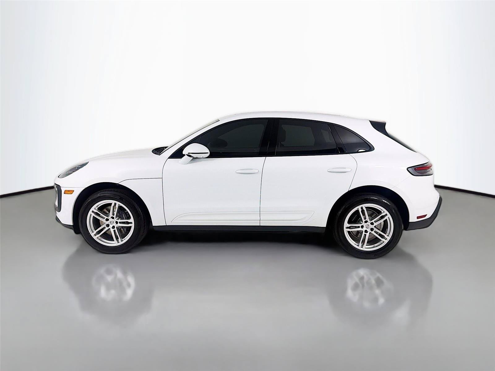 Certified 2023 Porsche Macan Turbo AWD/4WD image 2