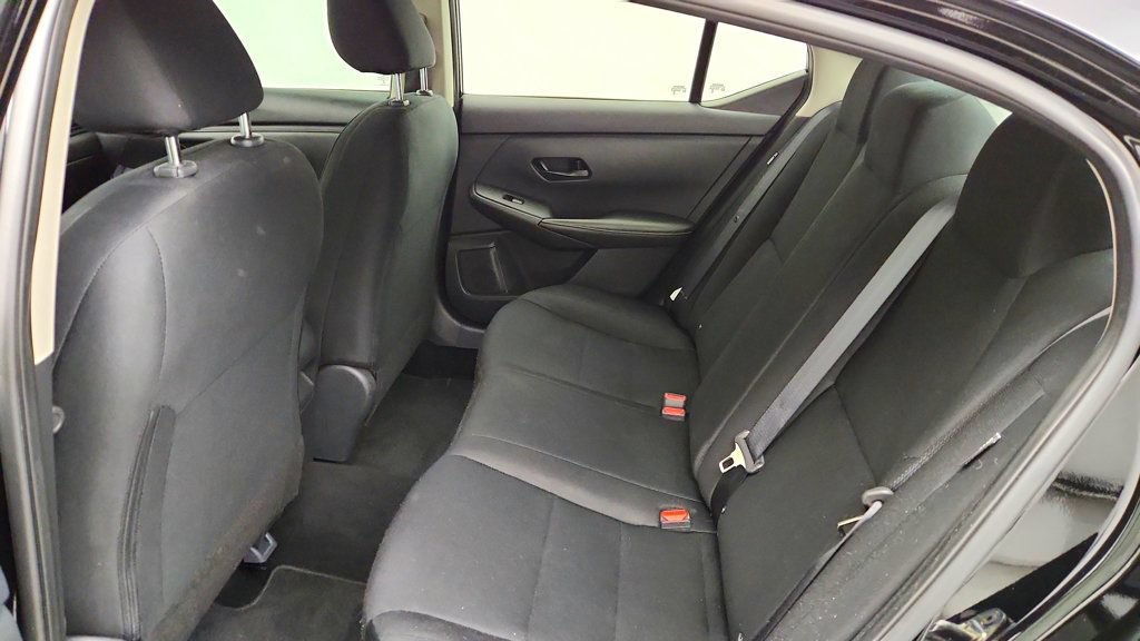 Used 2024 Nissan Sentra S FWD image 19