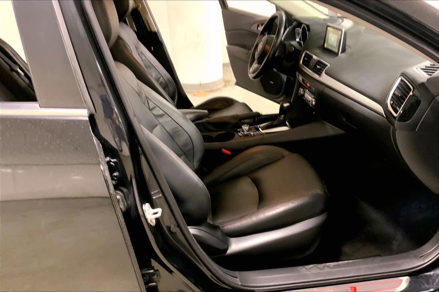 Used 2014 MAZDA MAZDA3 s Grand Touring w/ Technology Package FWD image 7