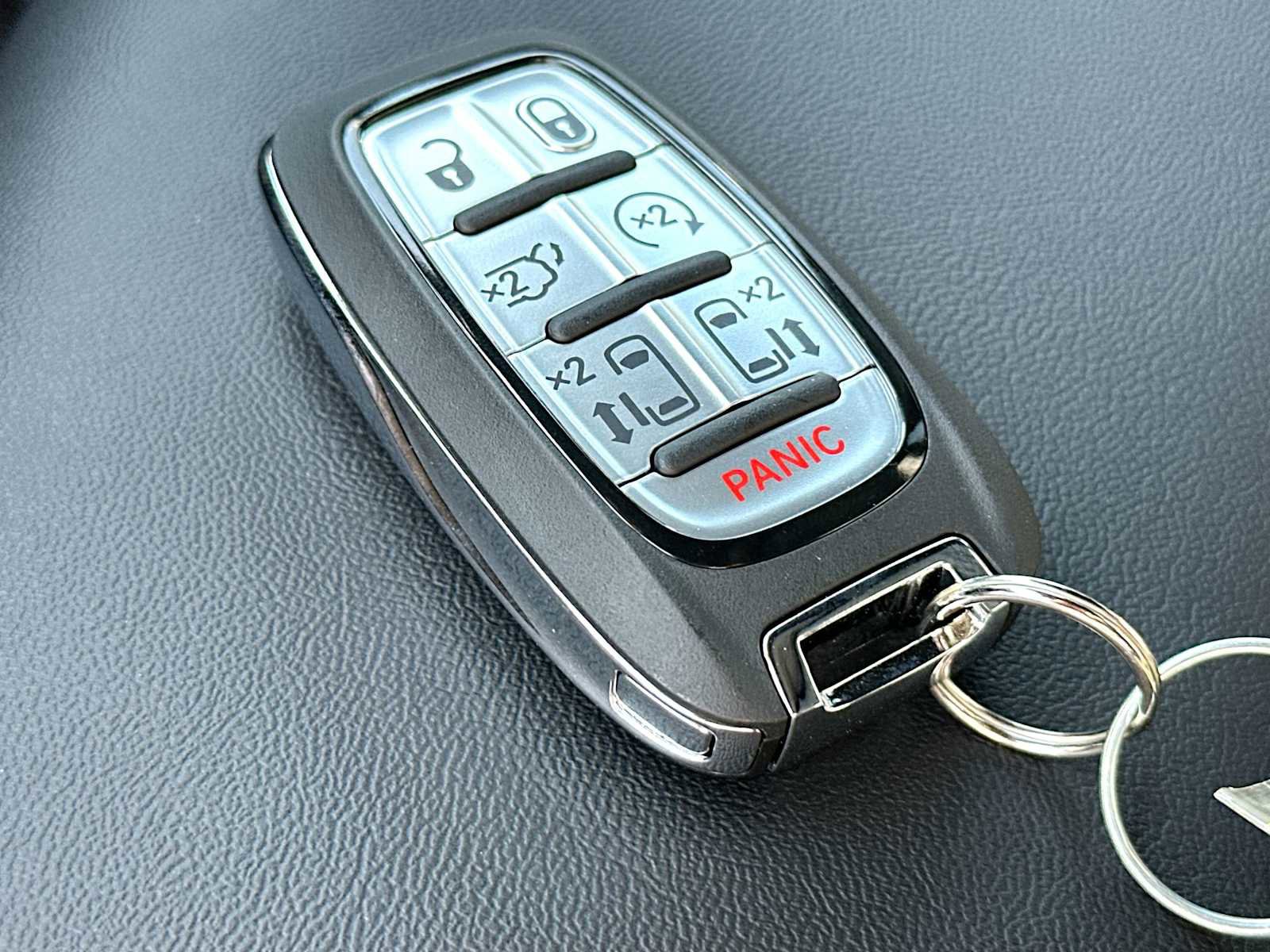 New 2026 Chrysler Pacifica Select FWD image 29