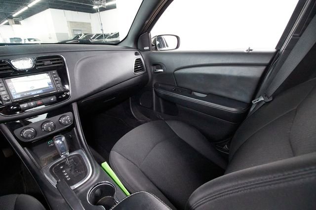 Used 2011 Chrysler 200 Limited FWD image 8