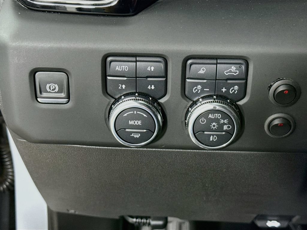 Used 2024 GMC Sierra 1500 AT4X AWD/4WD image 10