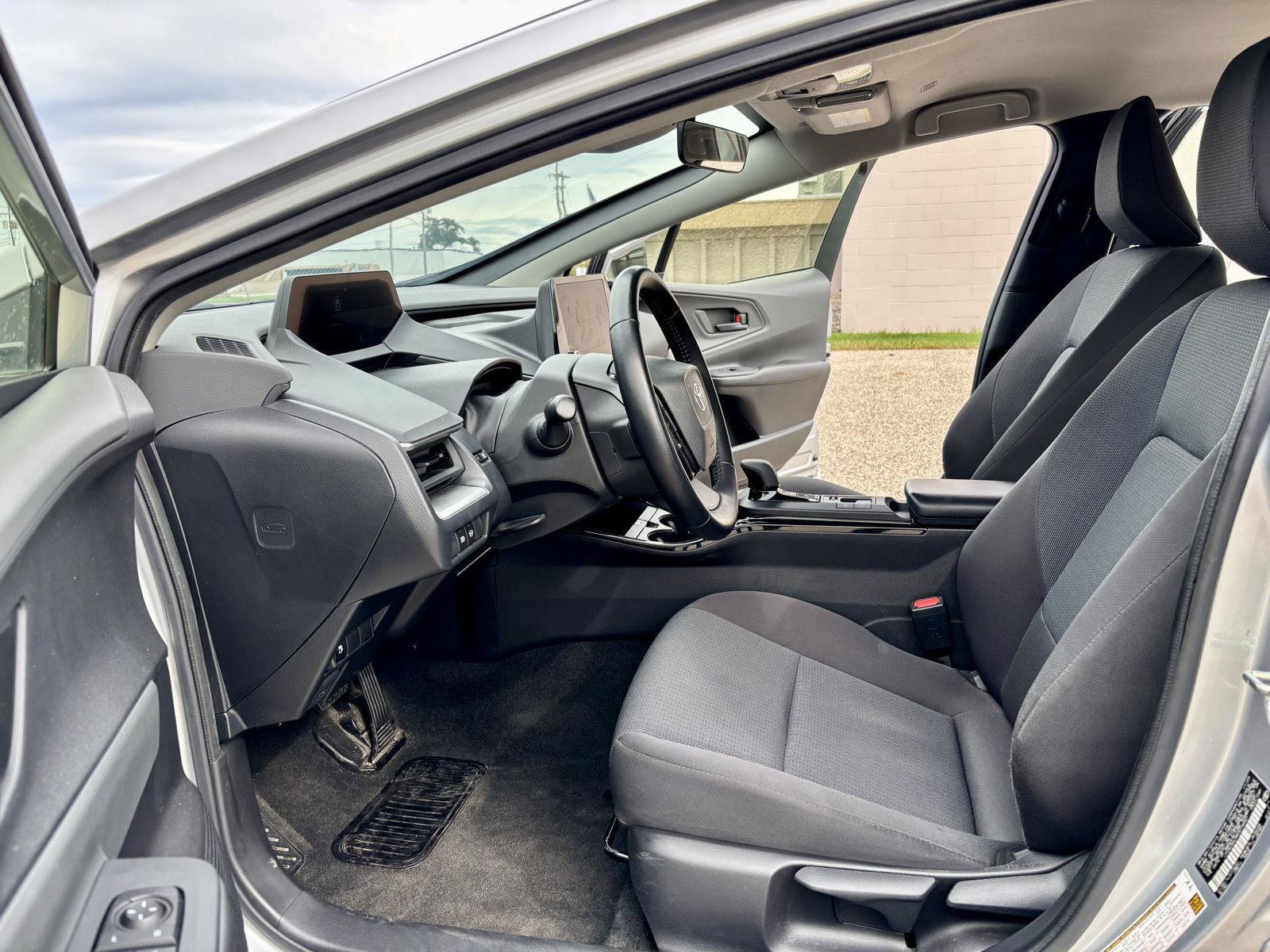 Used 2024 Toyota Prius LE image 7