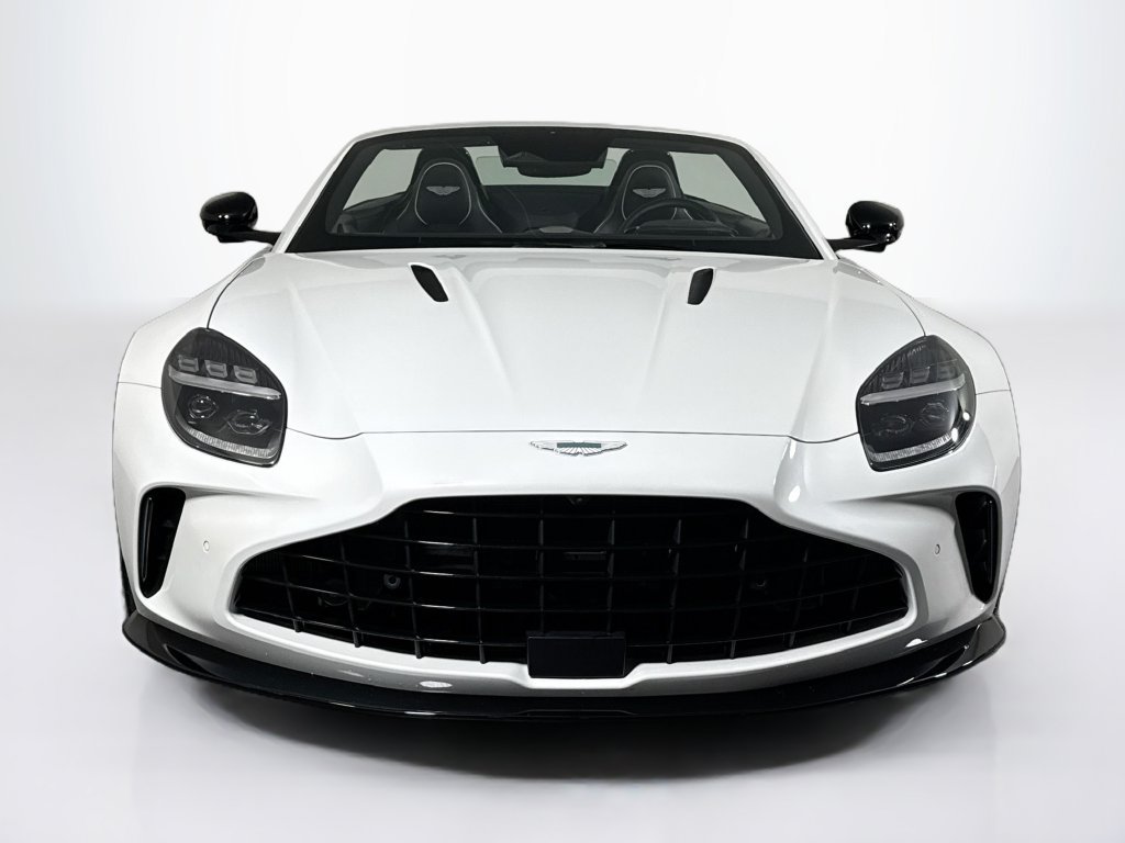 Used 2026 Aston Martin V8 Vantage Convertible RWD image 8