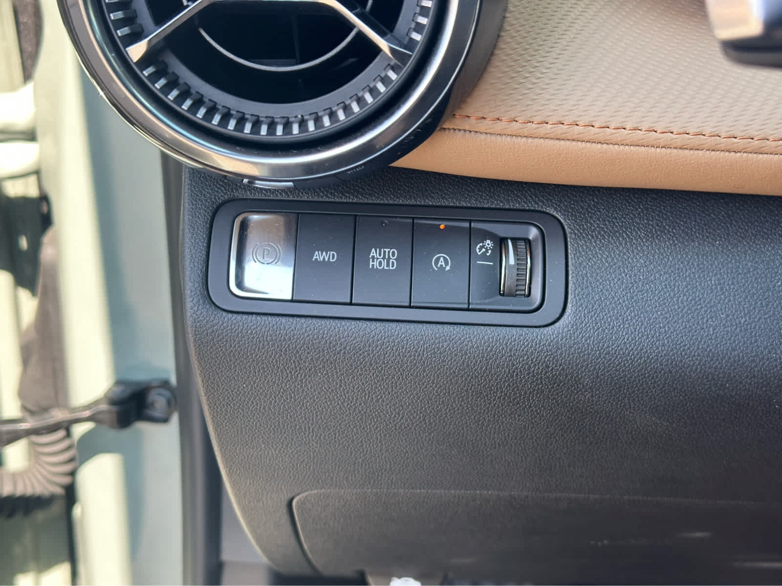 Used 2025 Chevrolet Equinox ACTIV AWD/4WD image 17