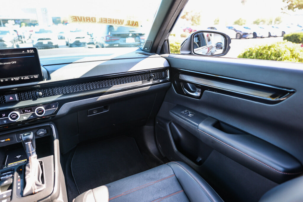 Used 2023 Honda CR-V Sport Touring image 5