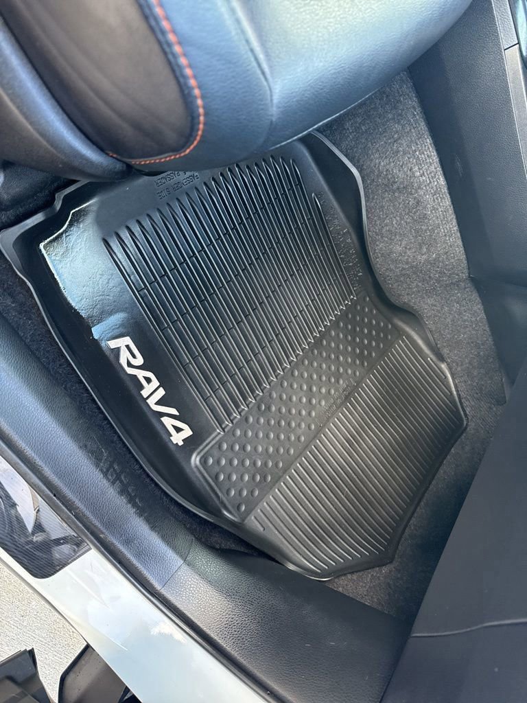 Used 2016 Toyota RAV4 SE image 47