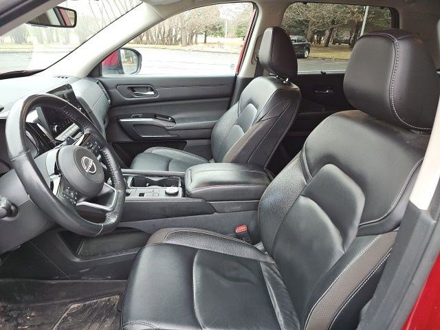 Used 2023 Nissan Pathfinder SL image 19