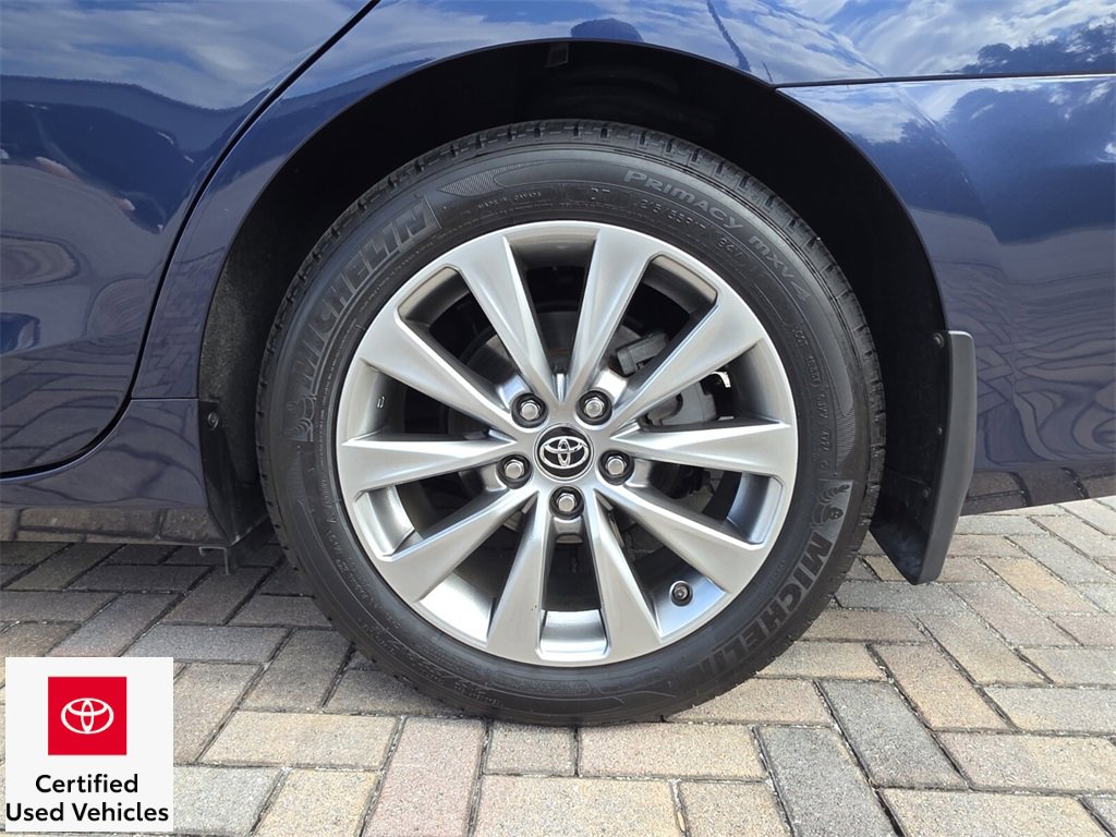 Certified 2017 Toyota Camry XLE image 19