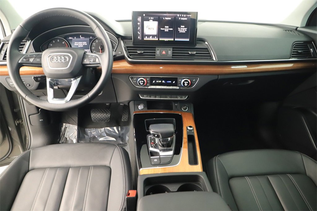 Certified 2023 Audi Q5 2.0T Premium w/ Convenience Package image 18